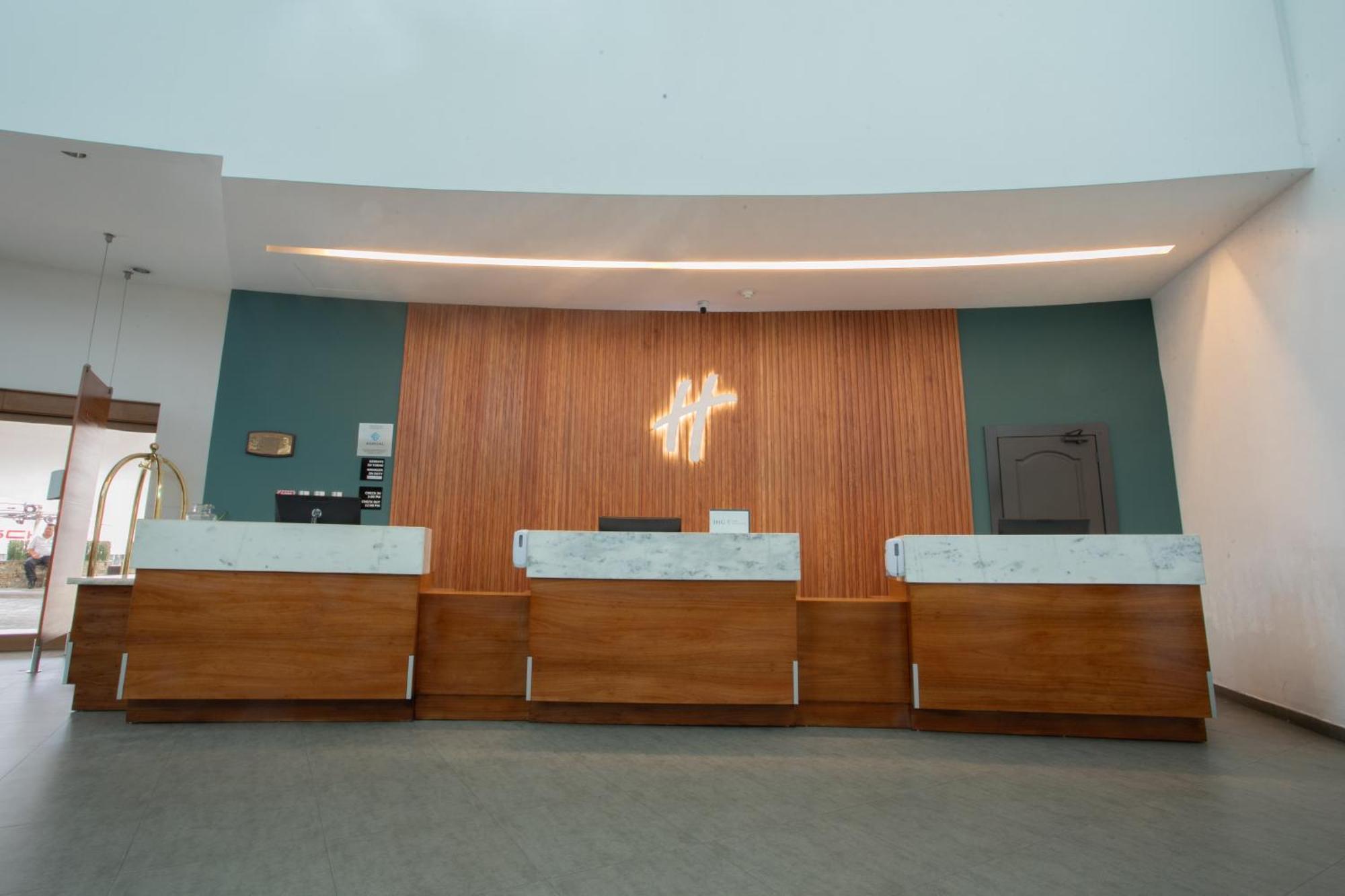 Holiday Inn San Salvador By Ihg Extérieur photo